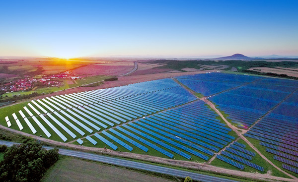 “十三五”關(guān)鍵轉(zhuǎn)型期 光伏產(chǎn)業(yè)如何走？