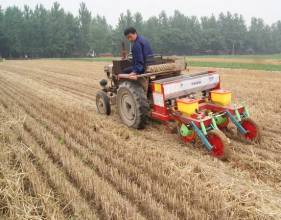 蒙城：加快戰(zhàn)略性新興產業(yè)集聚發(fā)展