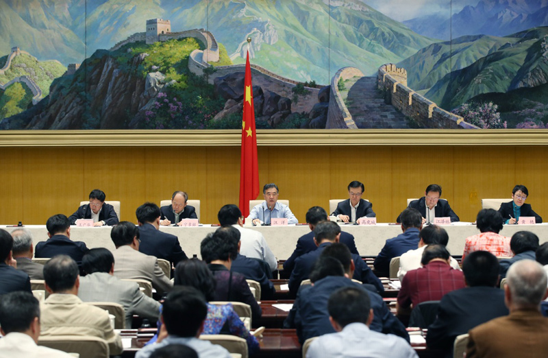 汪洋:推動(dòng)開發(fā)區(qū)走創(chuàng)新驅(qū)動(dòng)發(fā)展之路