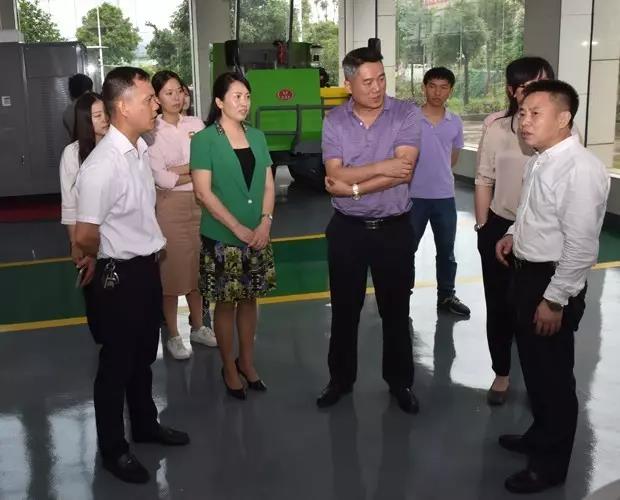 我院副院長(zhǎng)一行赴婁底市雙峰經(jīng)開區(qū)調(diào)研